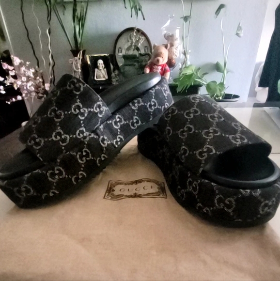 GUCCI Angelina Platform SandalBlack Jacquard Denim Like New! - Picture 2 of 9